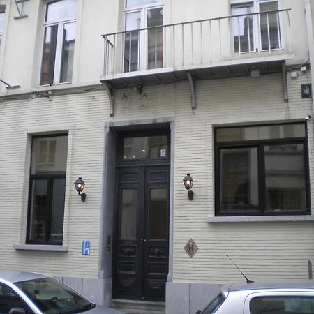 Hotel Queen Mary Brussel Bagian luar foto