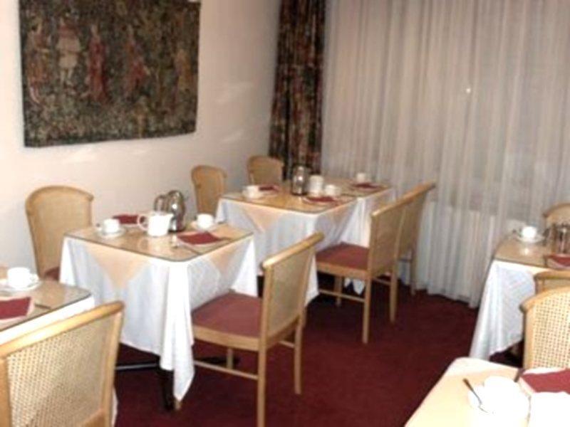 Hotel Queen Mary Brussel Bagian luar foto