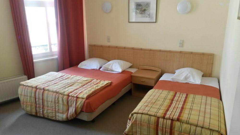 Hotel Queen Mary Brussel Bagian luar foto