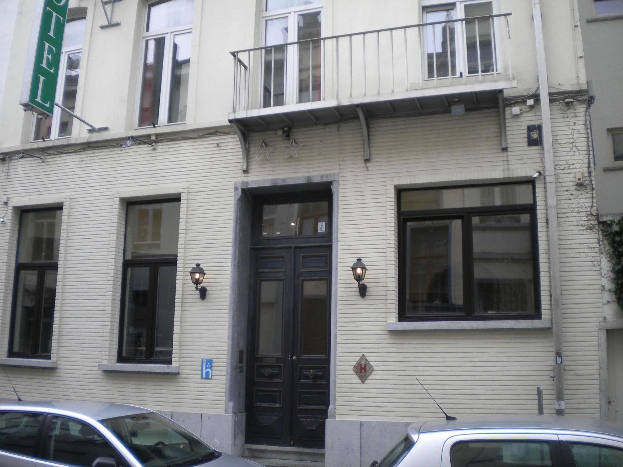 Hotel Queen Mary Brussel Bagian luar foto