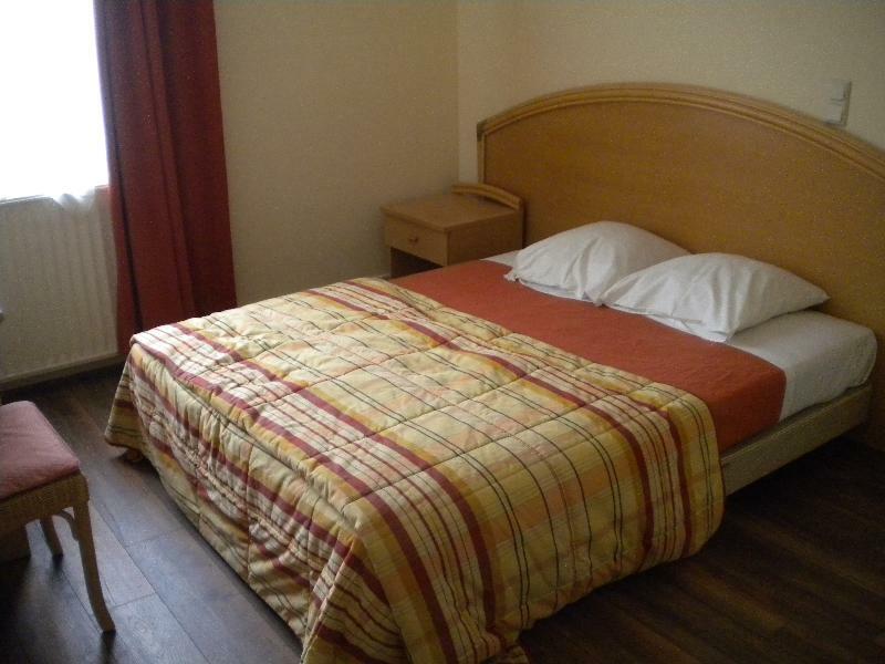 Hotel Queen Mary Brussel Bagian luar foto