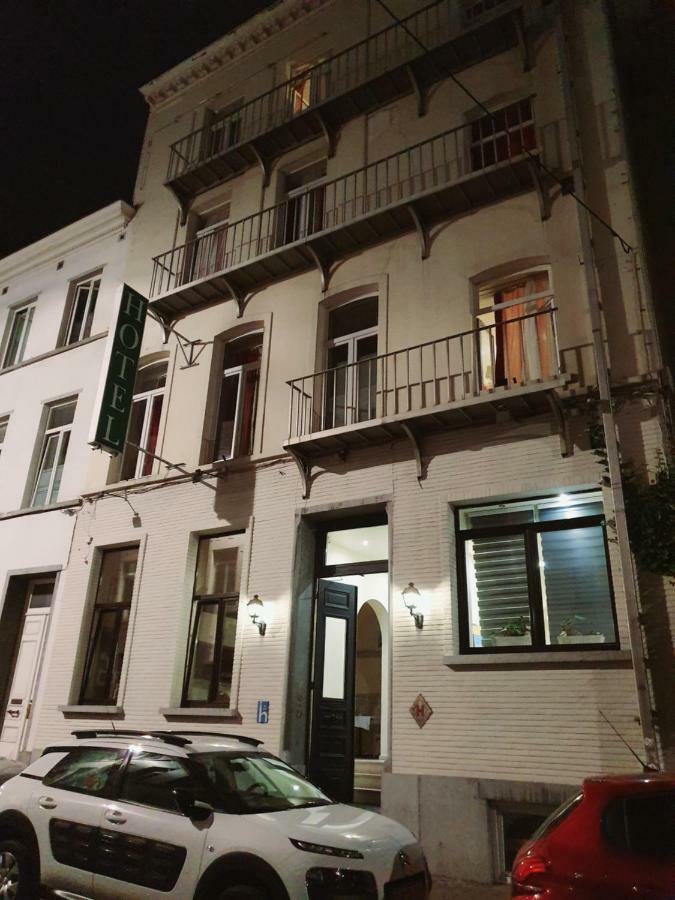 Hotel Queen Mary Brussel Bagian luar foto